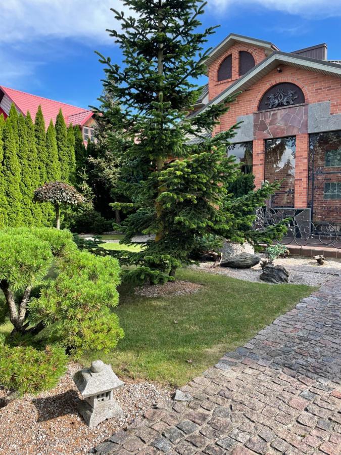 Pool Villa With Japanese Garden Kaunas Exterior foto